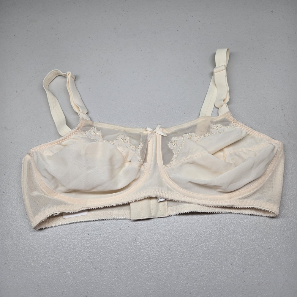 Bali Women Bra 38D‎ Ivory Wireless Lace Bow Mesh Strap Adjustable